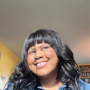 Meet your Posher, Amyia